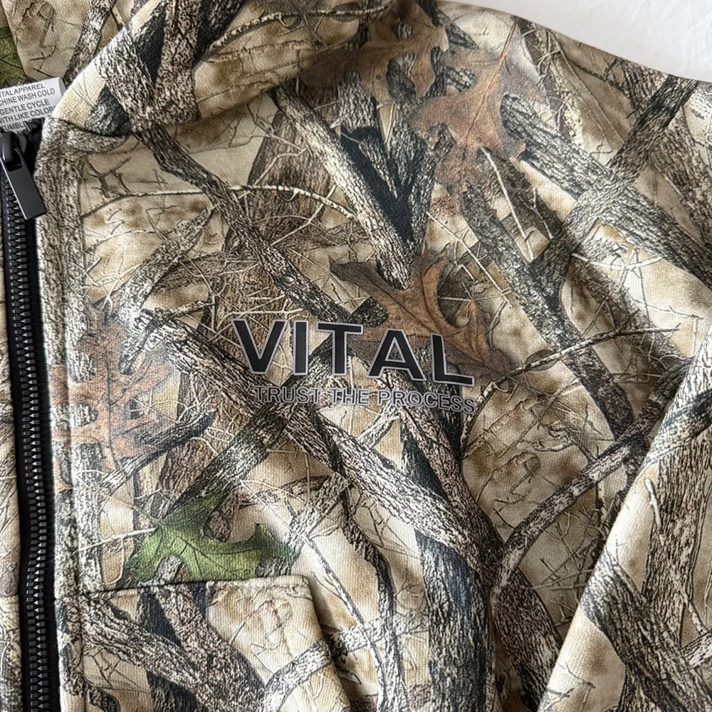 VITAL APPAREL CROPPED HODDIE ZIP UP CAMOUFLAGE CAMO ACTIVEWEAR CLOTHES - Picture 2 of 4
